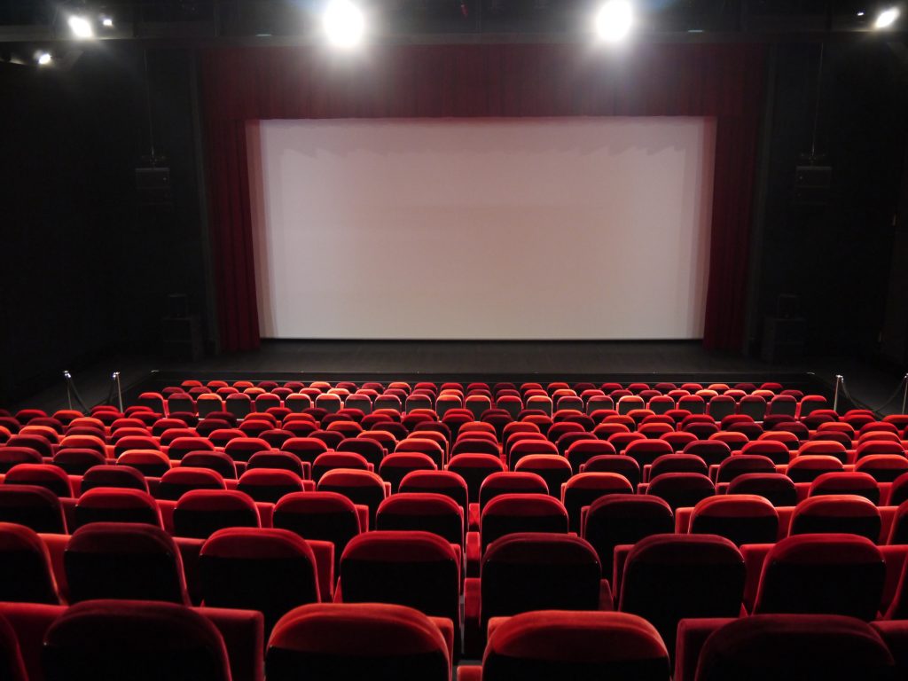 INVESTIR EN AFRIQUE dans les salle de cinéma et distribution de cinéma secteur d avenir